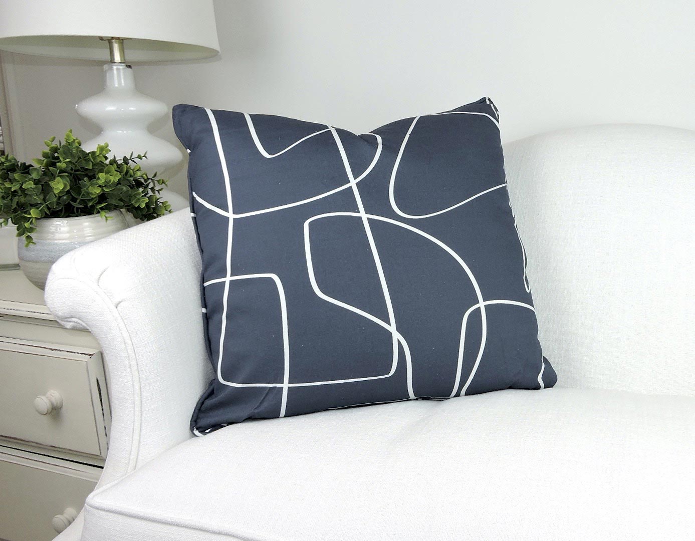 Lines Pillow | Navy